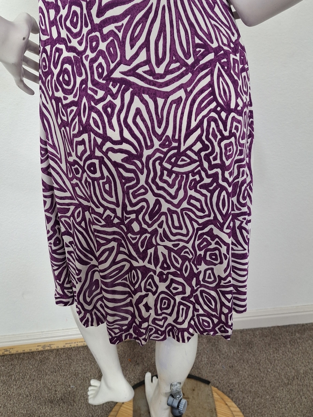 Banana Republic Purple & White Silk Blend Criss Cross Back Midi Dress Size S - Picture 10 of 15